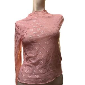 Main Strip Pink Bow Pattern Mesh Top
